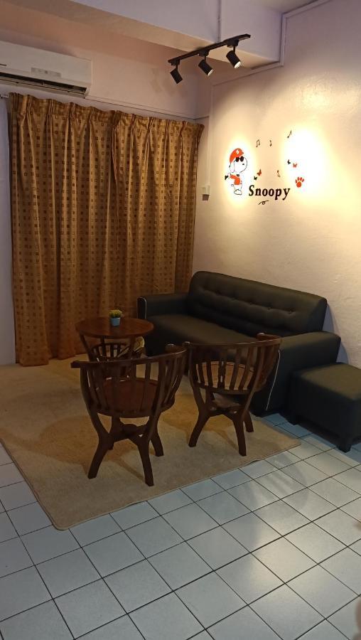 Snoopy Homestay Two Bedroom Batu Pahat Eksteriør bilde