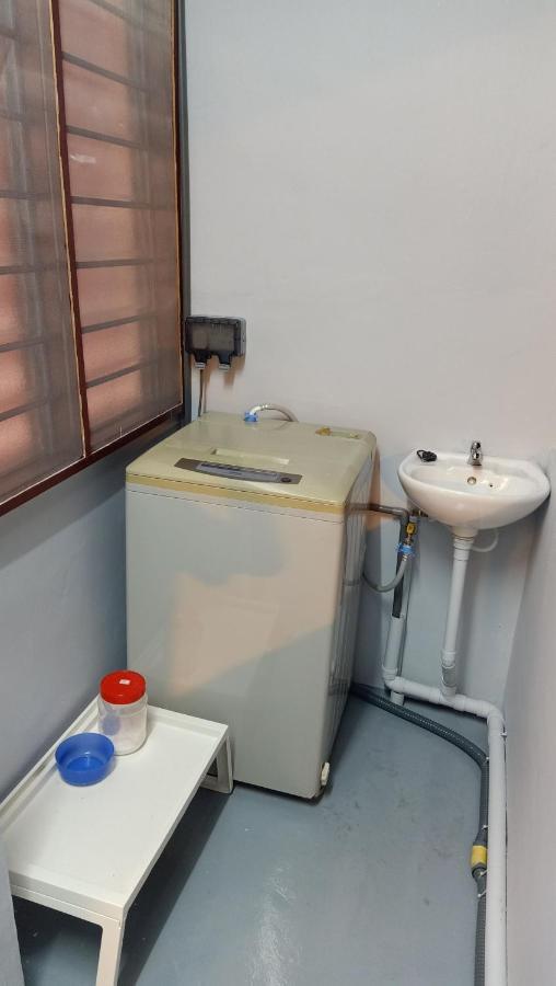 Snoopy Homestay Two Bedroom Batu Pahat Eksteriør bilde