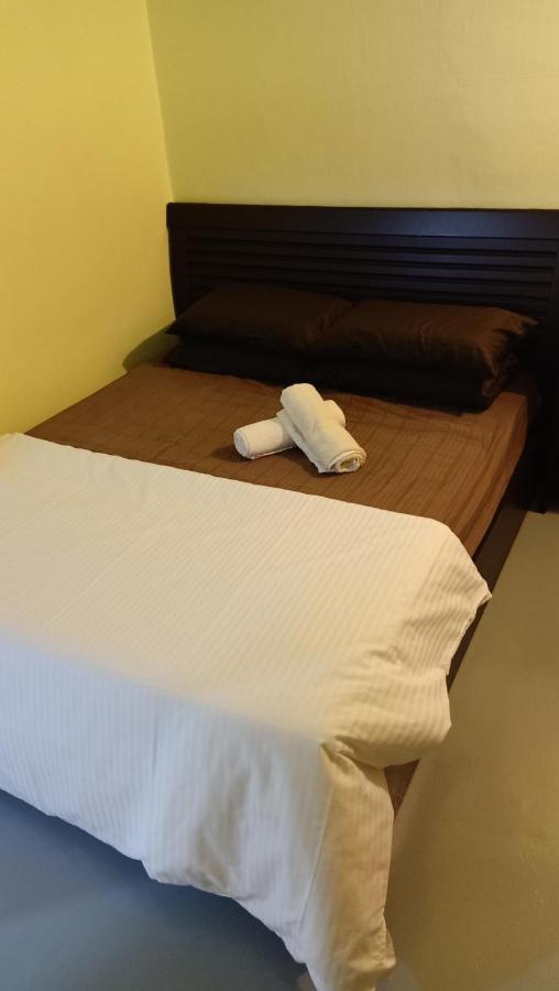Snoopy Homestay Two Bedroom Batu Pahat Eksteriør bilde