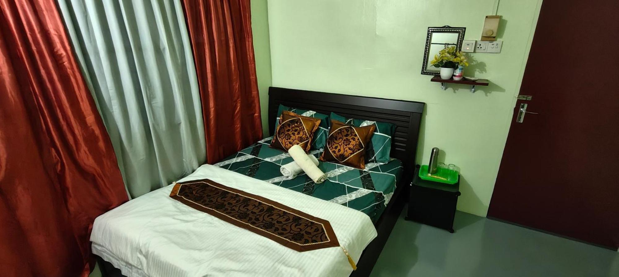 Snoopy Homestay Two Bedroom Batu Pahat Eksteriør bilde